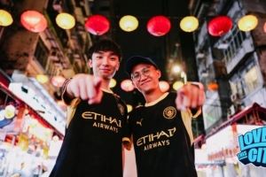 球迷见证曼城辉煌:全力拼搏带来喜悦