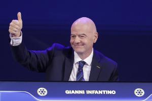 狂飙！因凡蒂诺力挽狂澜，FIFA全力护航