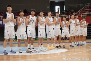 争议判罚引热议，香港金牛与强敌激战至终章