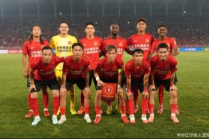 辽宁铁人楠波湾主场以3-1击败上海申花