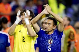 狂飙！长友佑都续约东京FC，40岁再战疆场