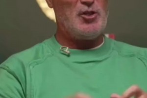 征服！向来言辞苛刻的前曼联队长基恩也不断用“天才”形容梅西