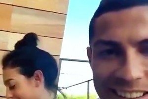 婚礼要来啦！乔治娜此前：我23岁！C罗：那我就24岁！