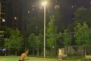 炸裂弹跳！170的身高，能做到这样已经很不错了~