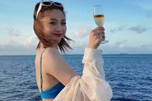 战报：翟晓川一家马尔代夫度假视频曝光