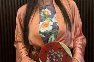 佩德里女友来华游玩，晒出汉服美照