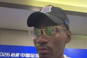 狂飙！阿苏埃带伤出战，申花客场逆袭青岛海牛