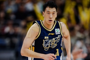 战报：杜润旺告别广东宏远，加盟同曦男篮