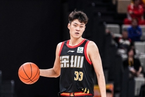 全网热议！王浩然续约成焦点，球迷直呼：锋线王当之无愧